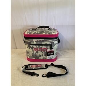 New glitzy cooler 20 Quarts, 30 Cans Plus Ice, Gray Camo Print/ Hot Pink